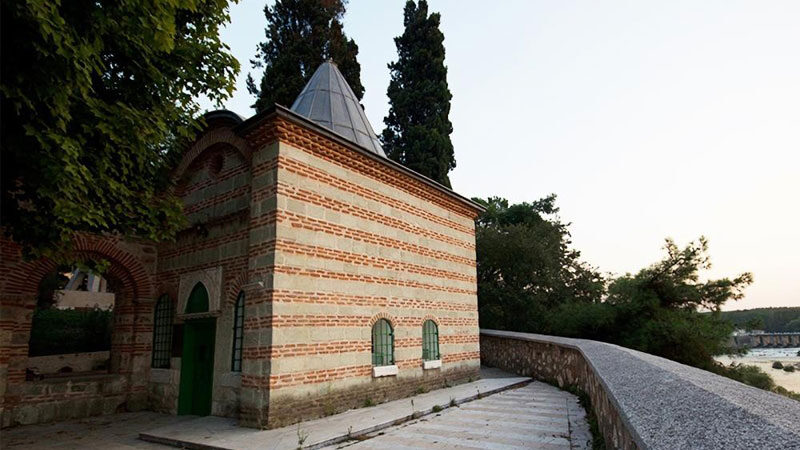 Bursa’daki o cami 650 yıl sonra ihya ediliyor Osmanlı sultanlarından 1. Murat’ın lalası Lala Şahin Paşa tarafından yaklaşık