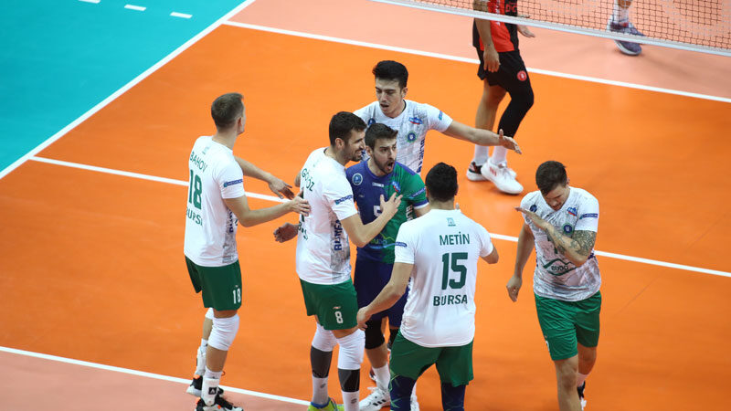 Bursa’nın Efeleri, Fenerbahçe’yi konuk edecek AXA Sigorta Efeler Ligi'nde mücadele eden Bursa Büyükşehir Belediyespor, 2.