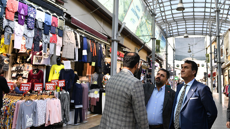 Çarşı esnafından Dündar’a teşekkür