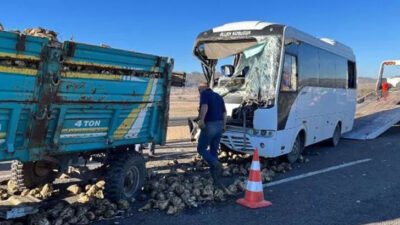 İşçi servisi traktöre çarptı: 13 yaralı