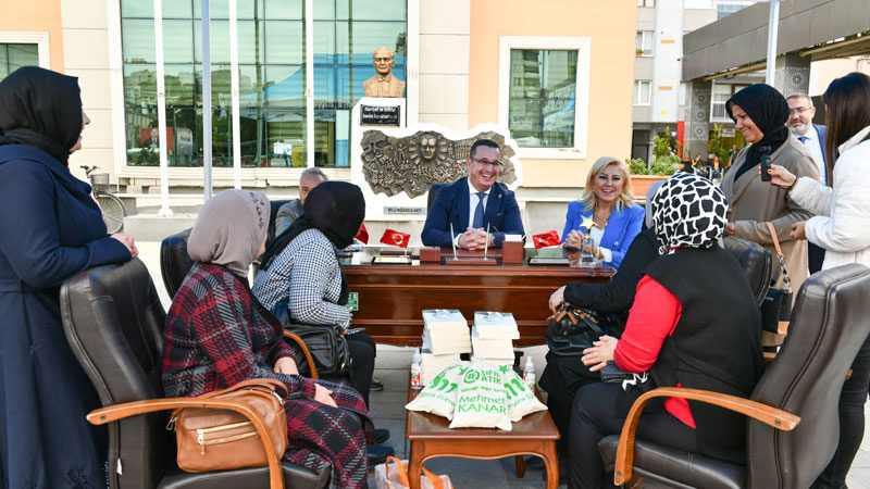 Türk basınının duayen ismi Yavuz Donat ve ünlü gazeteci yazar