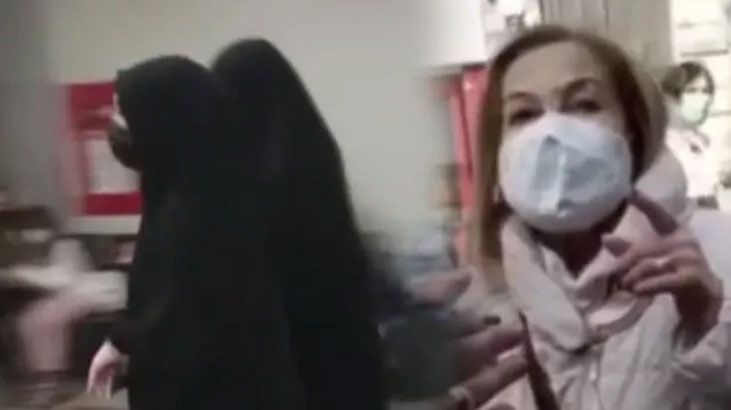 Taksim’de çarşaflı genç kızlara hakaret eden kadının cezası belli oldu