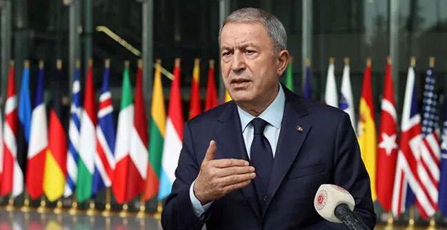 Bakan Akar’dan Yunanistan’a ‘diyalog’ çağrısı