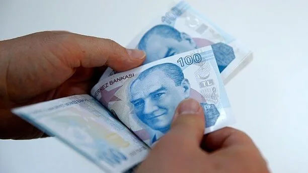 Yaşlı ve engelli aylıkları hesaplara yatırıldı