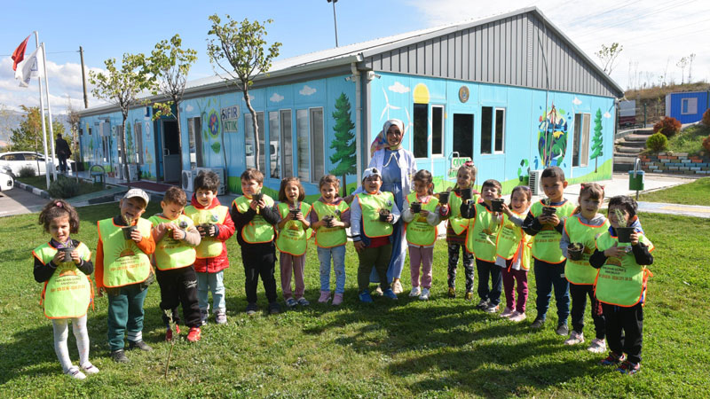 Yıldırım Belediyesi’nden miniklere çevre dersi Yıldırım Belediyesi’nden miniklere çevre dersi