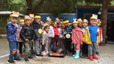 Miniklerden can dostlara ziyaret