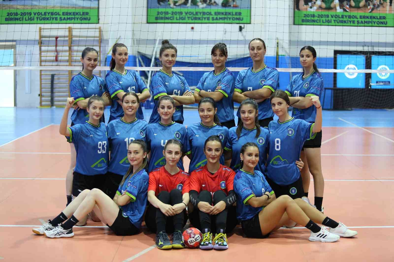 Büyükşehir Kadın Hentbol Takımı sezonun ilk maçına çıkıyor