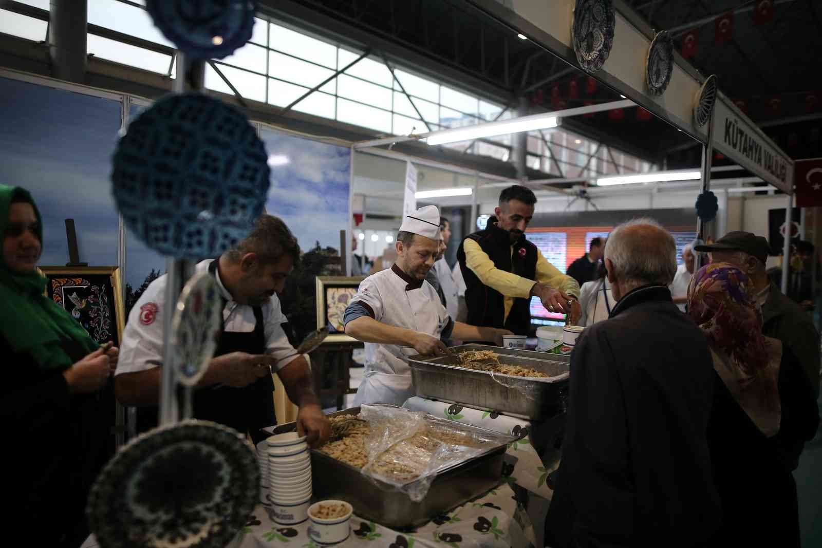 bursada anadolu kulturleri bulustu b463472