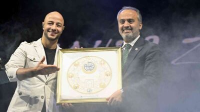 Bursa Büyükşehir Belediyesi 2022-2023 kültür sanat sezonunu Merinos Park’ta düzenlenen