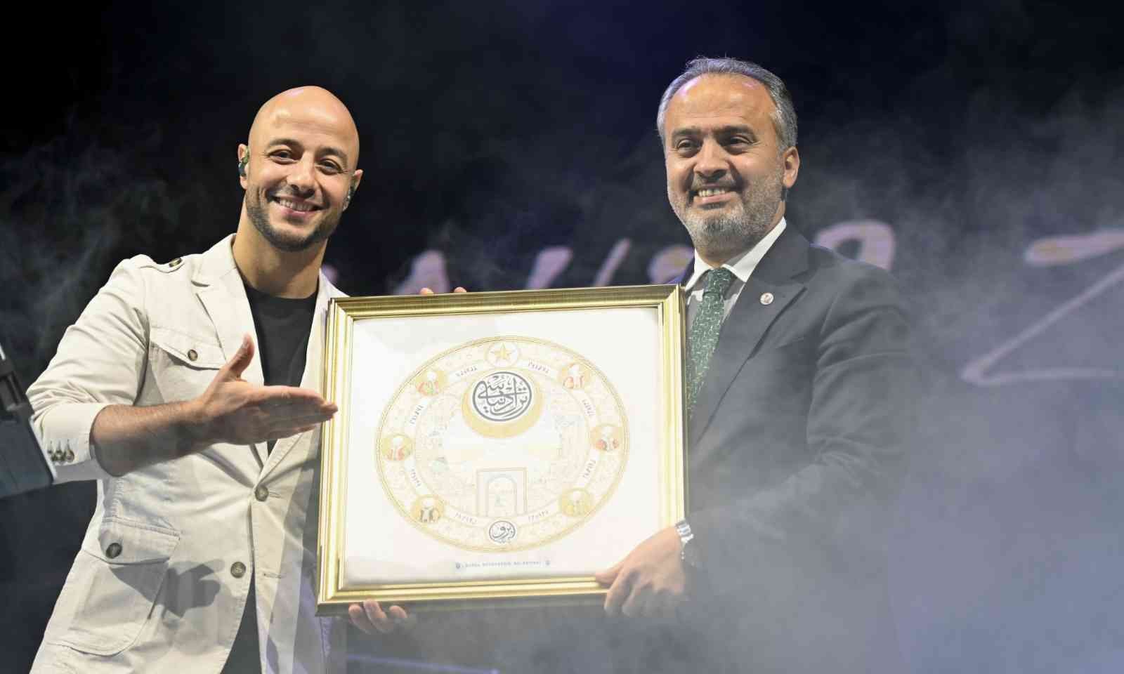 Bursa’da kültür sanat sezonu Maher Zain ile açıldı 1 bursada kultur sanat sezonu maher zainle acildi 14e7ea6