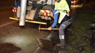 BUSKİ’den gece boyu ‘mazgal’ mesaisi