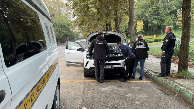Bursa'da yeni alınan otomobili çaldığı iddia edilen 2 şüpheli gözaltına