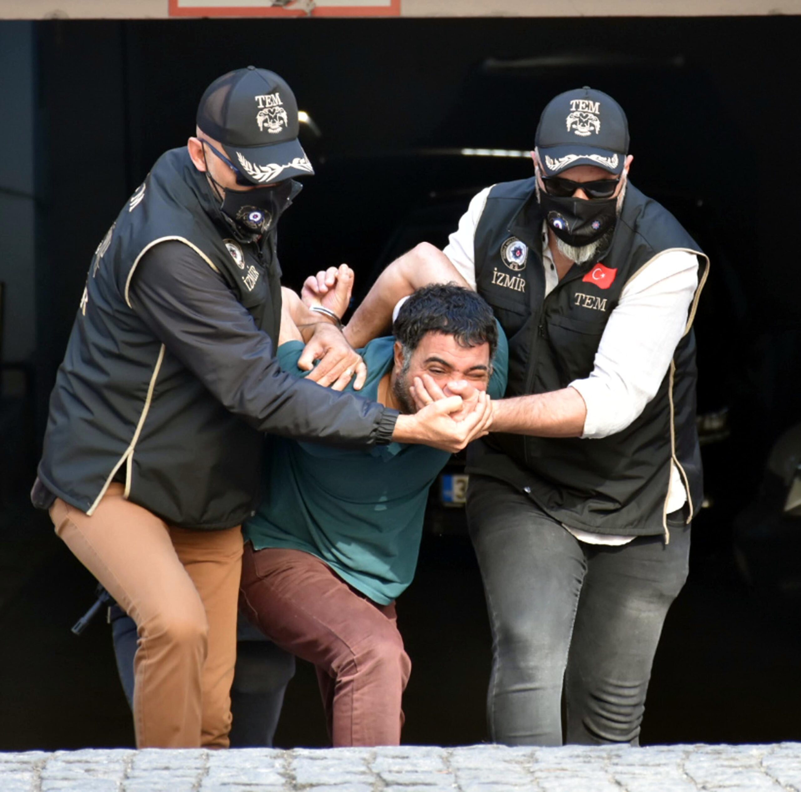 Bursa’da cezaevi servis aracına saldırıda flaş gelişme!