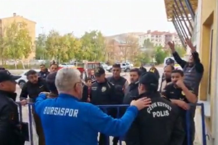 Bayburt’taki rezil futbol bardağı taşırdı! Bursaspor taraftarı isyan etti…