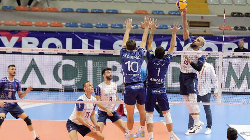 Voleybol AXA Sigorta Efeler Ligi’nin 3. haftasında Hekimoğlu Global Connect