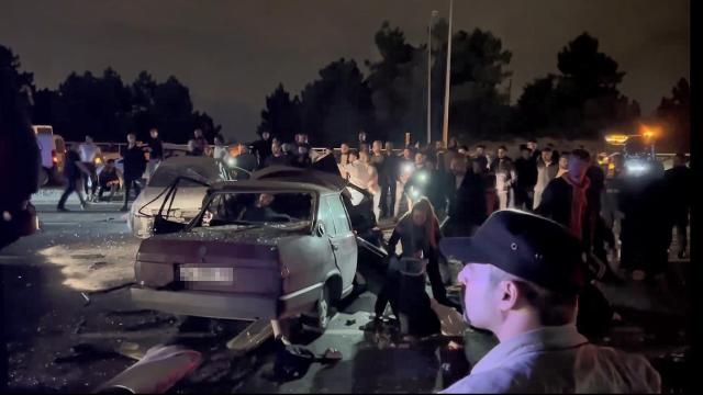 Korkunç kaza: 2 ölü, 7 yaralı Korkunç kaza: 2 ölü, 7 yaralı