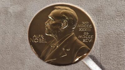 2022 Nobel Edebiyat Ödülü'nü Fransız yazar Annie Ernaux kazandı.