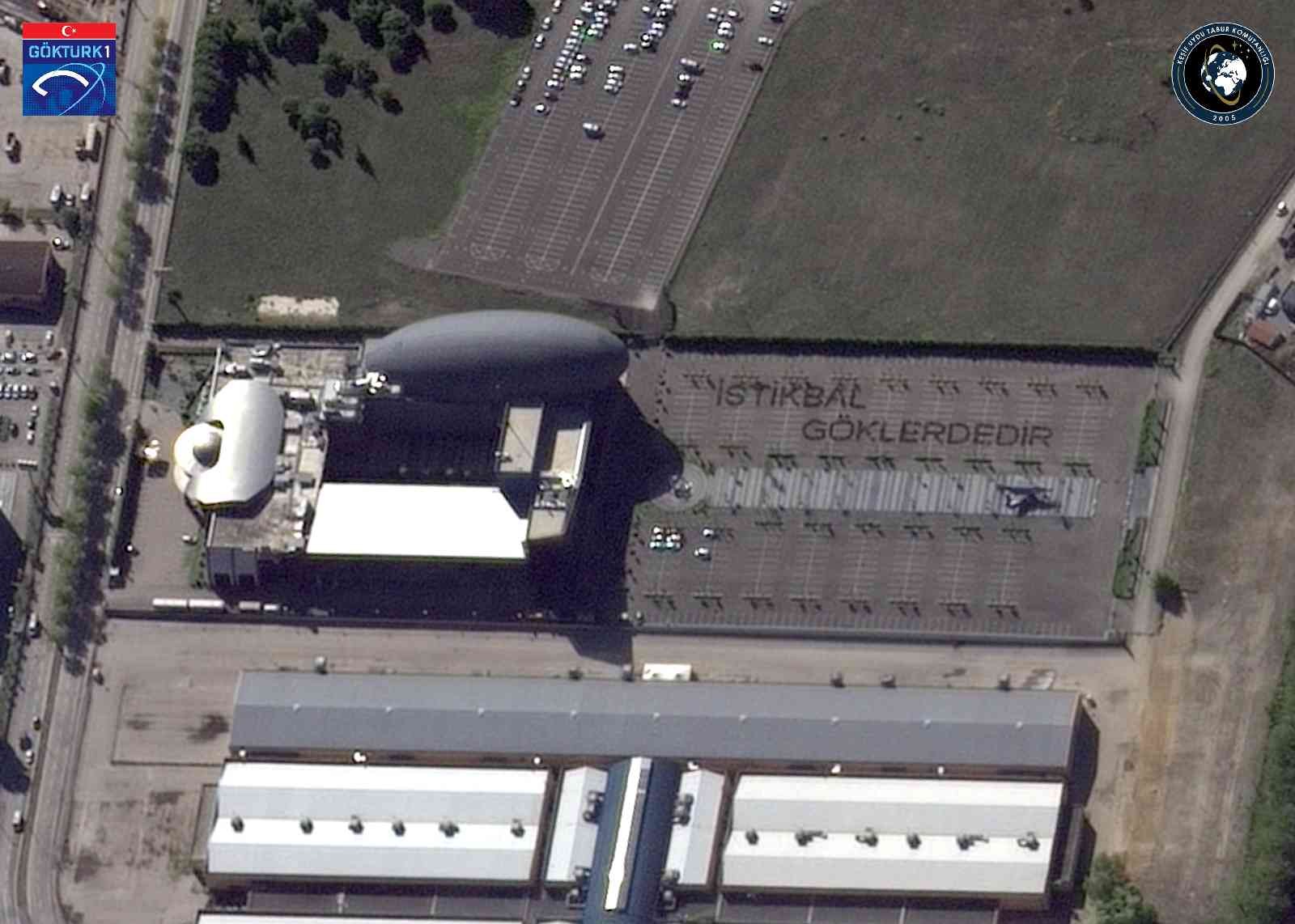 Bursa’da öğrenciler “İstikbal göklerdedir” yazdı, Göktürk-1 o anı 700 kilometre yukarıdan çekti