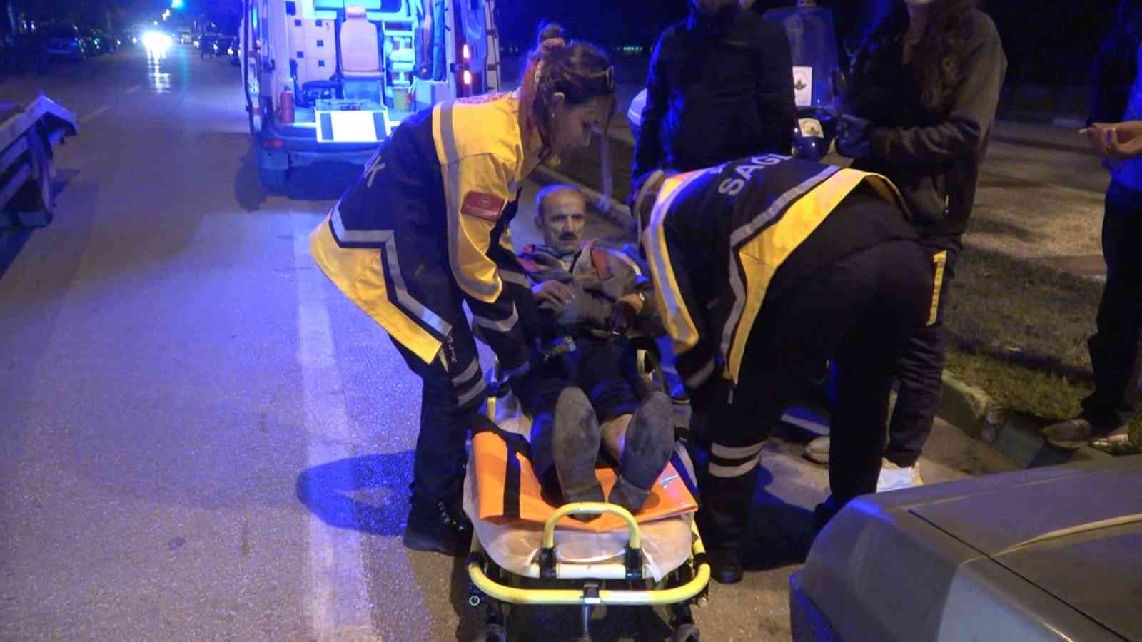 Bursa’da otomobil motosikletle çarpıştı