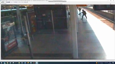 Görüntü Bursa’dan… Zabıtaya sinirlenip…