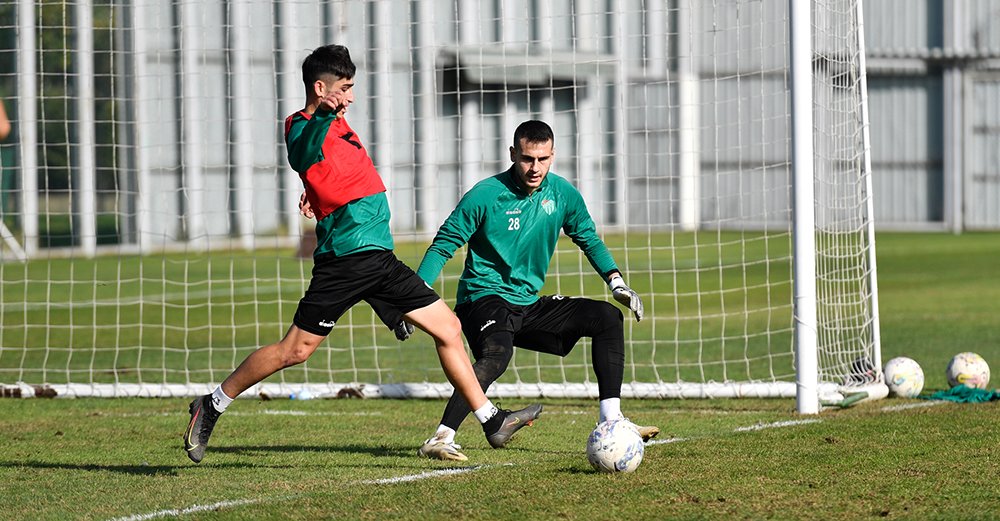 Bursaspor’da Erzincan maçı hazırlıkları sürüyor Bursaspor’da Erzincan maçı hazırlıkları sürüyor