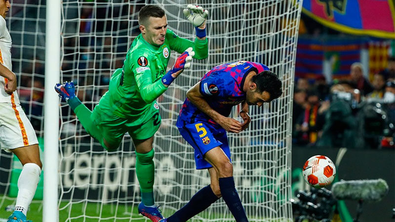 Muslera’nın yerine Inaki Pena Galatasaray'da geçen sezon kiralık oynayan kaleci Inaki Pena'nın yeniden Sarı