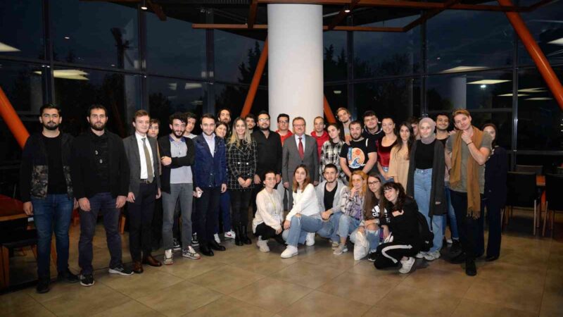 Rektör Kılavuz, misafir öğrencilerle buluştu Bursa Uludağ Üniversitesi (BUÜ) Rektörü Prof. Dr. Ahmet Saim Kılavuz,