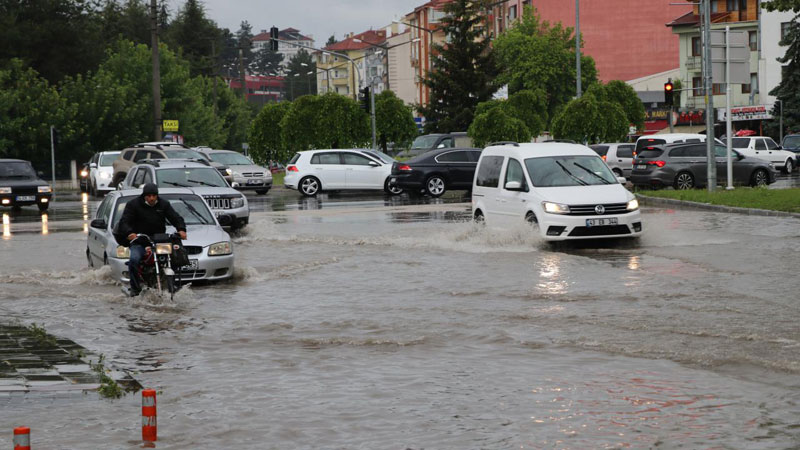 19 kente flaş uyarı! Sel, fırtına, heyelan…