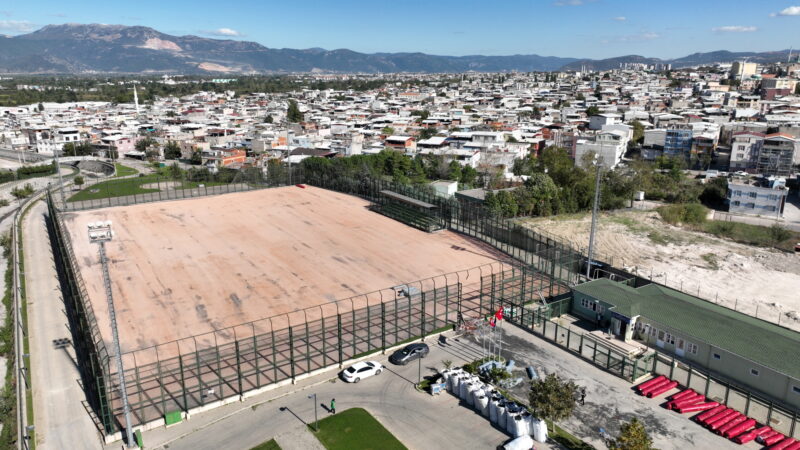 Bursa’da stadyumlar yenileniyor! Bu yıl amatör spor kulüplerine toplam 2 milyon 500 bin