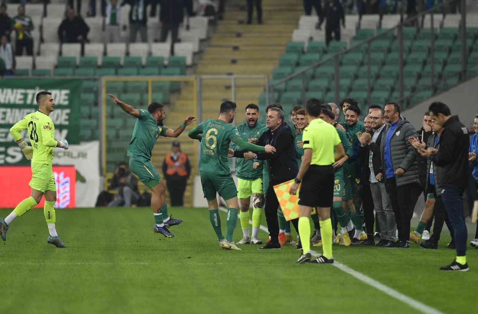 Tahsin Tam, 3 isimden vazgeçemiyor