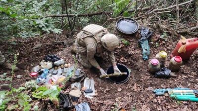 Hatay kırsalında çok miktarda patlayıcı ve mühimmat ele geçirildi