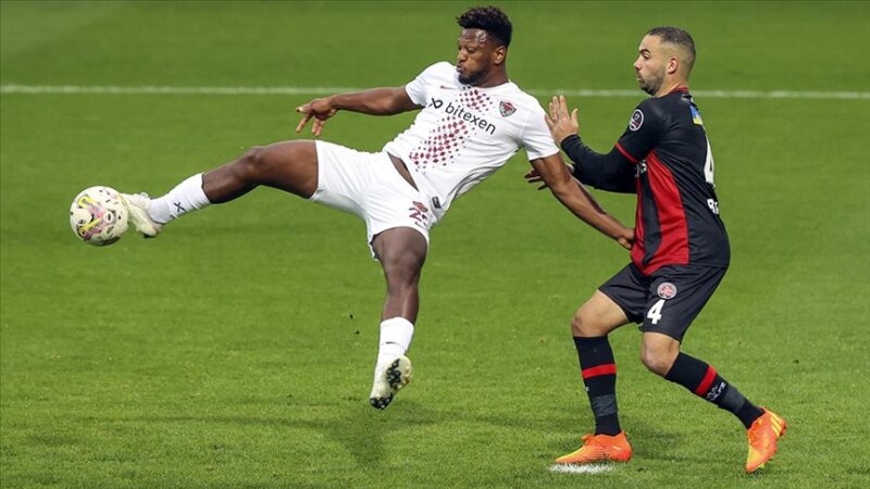 Spor Toto Süper Lig'in 10. haftasında VavaCars Fatih Karagümrük, konuk