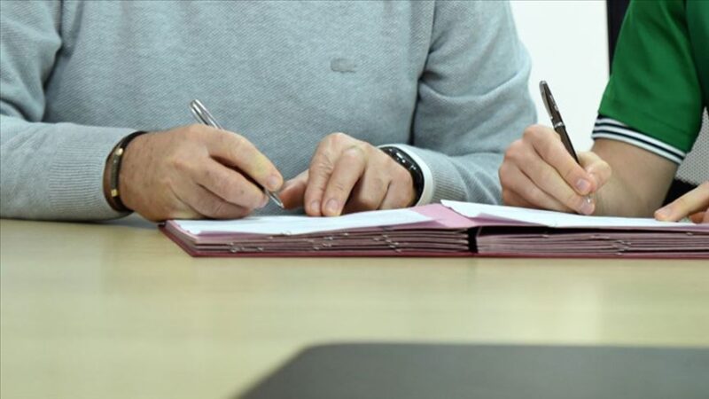 Yeni Malatyaspor eski başkanı Adil Gevrek’in dönemindeki evraklar ortaya çıktı.