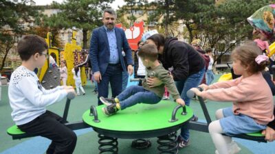 Yıldırım Belediyesi, mevcut parkların bakım-onarım çalışmalarının yanı sıra ilçeye yeni
