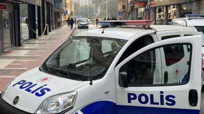 Dehşet! Eşini vurup başında ağladıktan sonra intihara kalkıştı