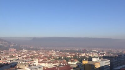 Bursa’da gökyüzünü yoğun duman kapladı! Kentin birçok noktasından görülüyor