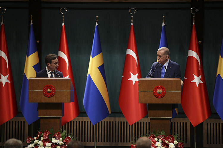 NATO üyeliği için kritik ziyaret! İki lider basın toplantısı düzenledi