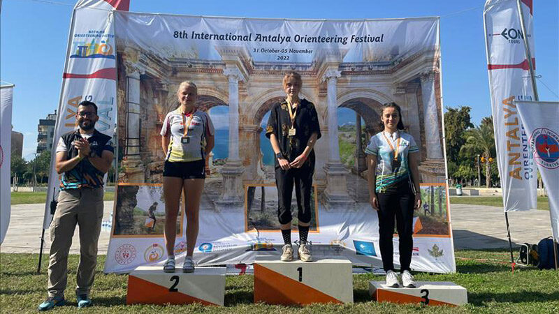 İnegöl Belediye Spor Kulübü Oryantiring sporcusu Sudenaz Külah, 27 ülkeden