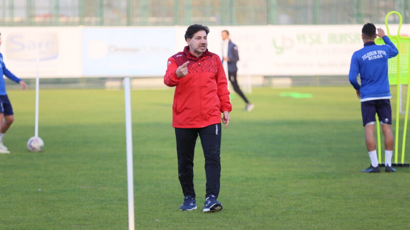 3.Lig’deki Bursa ekibinin yeni hocasından dikkat çeken mesajlar! Bursa Yıldırımspor Teknik Direktörü Yusuf Tokaç eksiklerin takıma katılacağı günü