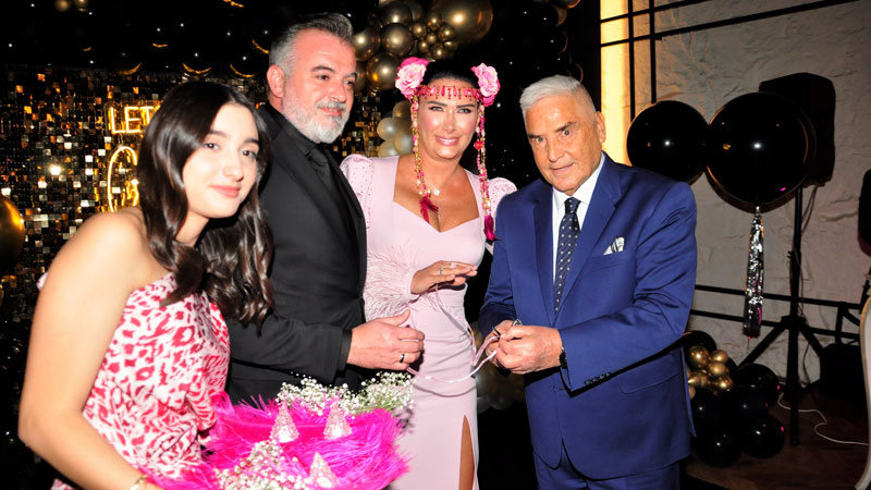 Nişan yüzüklerini taktılar