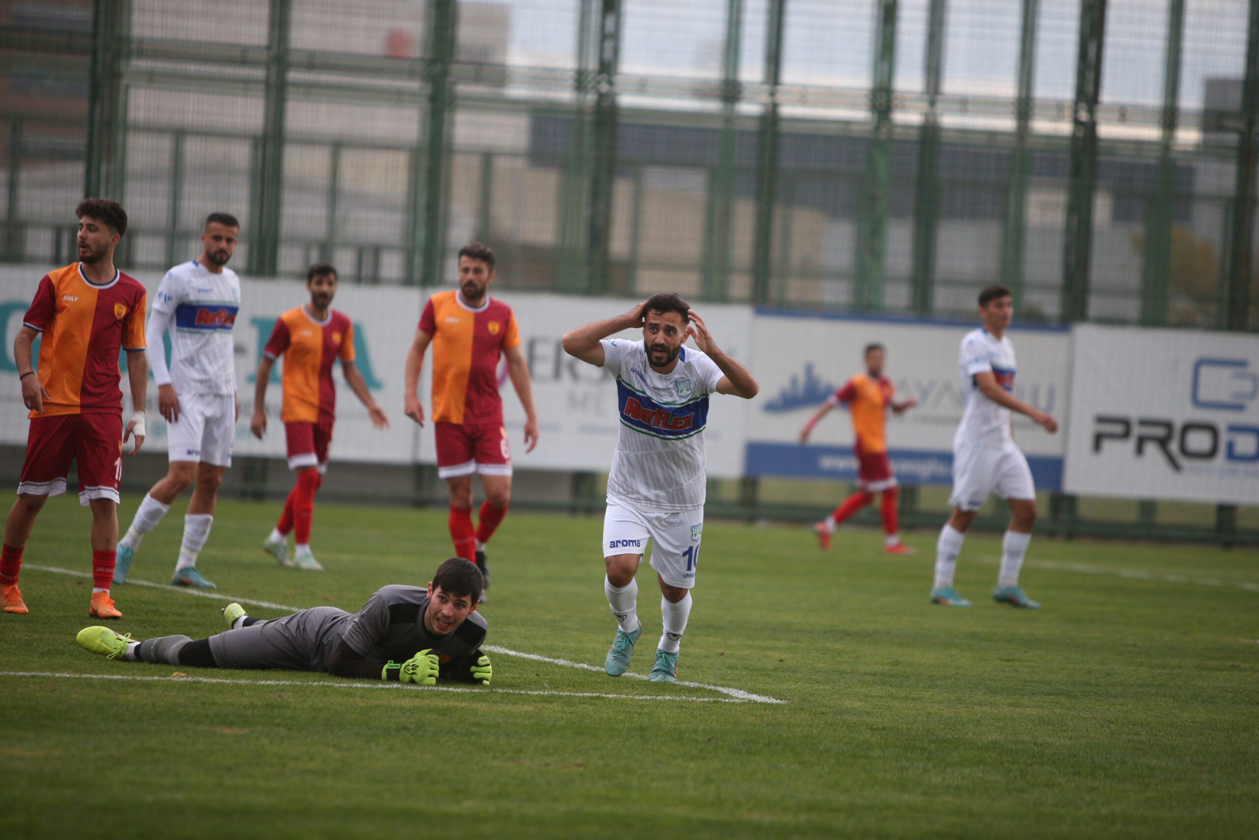 3.Lig’deki Bursa ekibine evinde büyük şok! 12 maçtır kazanamayan…