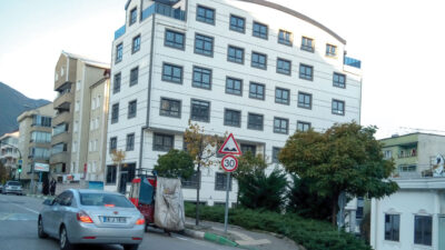 Bursa’da 6 yıldır bitirilemeyen bina!