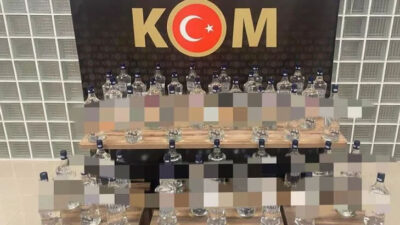 Manisa’ya sahte rakı sokmaya çalışırken yakalandı