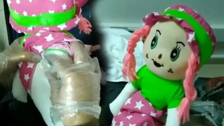 Oyuncak bebeklerden ve pizza kutusunda uyuşturucu çıktı