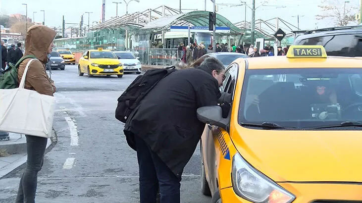 Eminönü’nde ‘değişim saati’ bahanesiyle yolcu almadılar