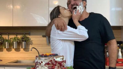 Süper minili Cadılar Bayramı stilini paylaştı! Yorum yağdı