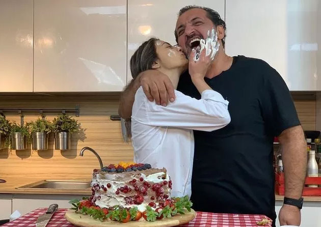 Süper minili Cadılar Bayramı stilini paylaştı! Yorum yağdı