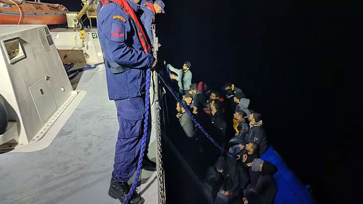 Bodrum’da Yunanistan’ın ittiği 6 kaçak göçmen kurtarıldı