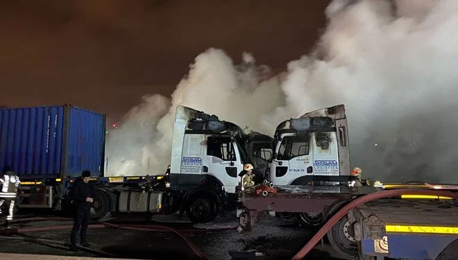 TIR parkında yangın: 4 TIR kullanılamaz hale geldi