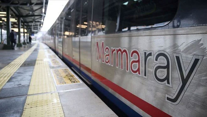 Depremden sonra Marmaray seferleri gecikmeli başladı